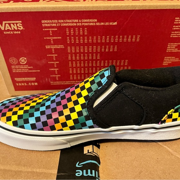 Youth size 3 slip on Vans, new in box, never worn. - Picture 2 of 4